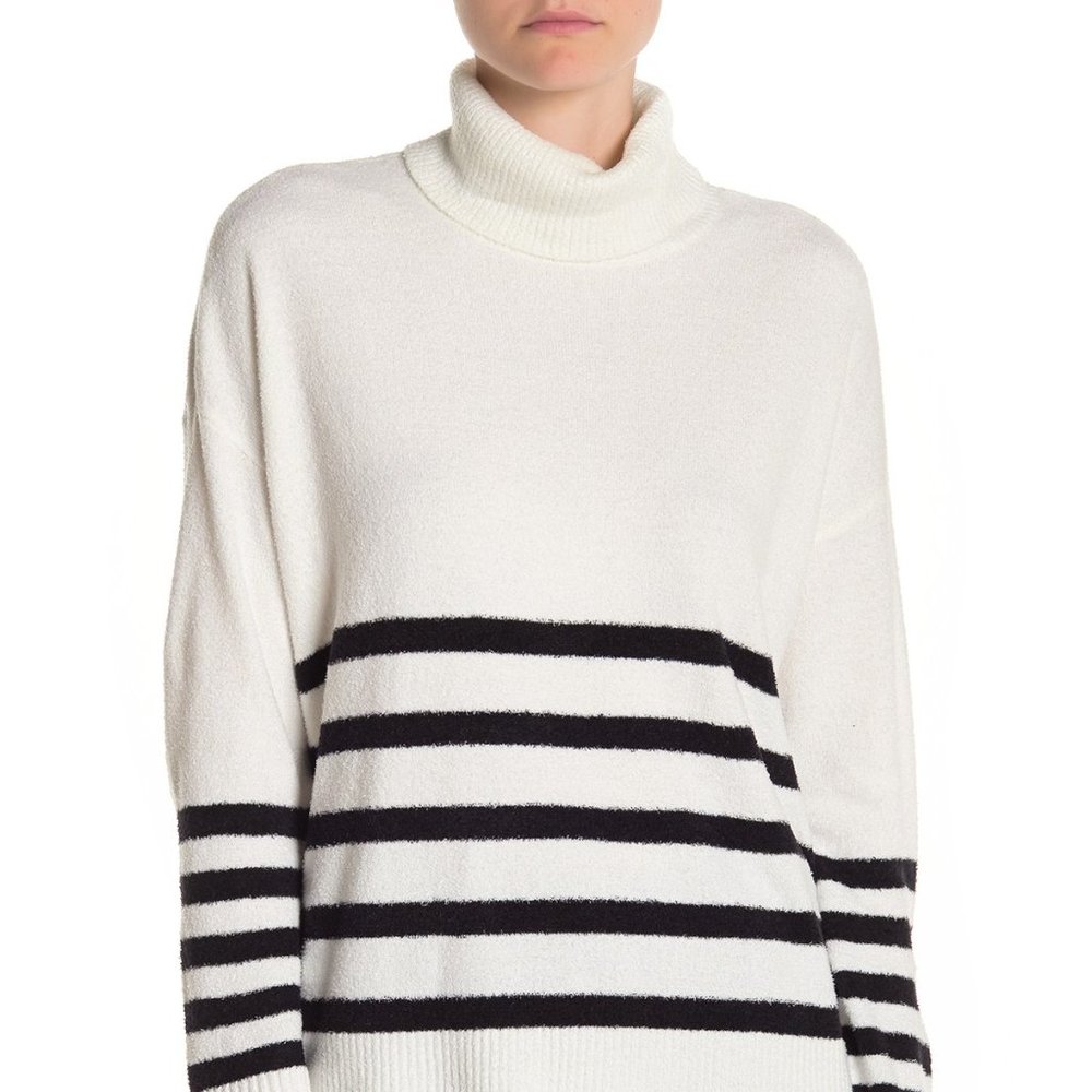 NWT VINCE CAMUTO White Terry Cloth Striped Turtleneck